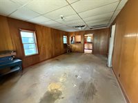 627 North Summit St, El Dorado, KS 67042