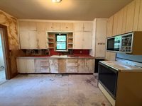 627 North Summit St, El Dorado, KS 67042
