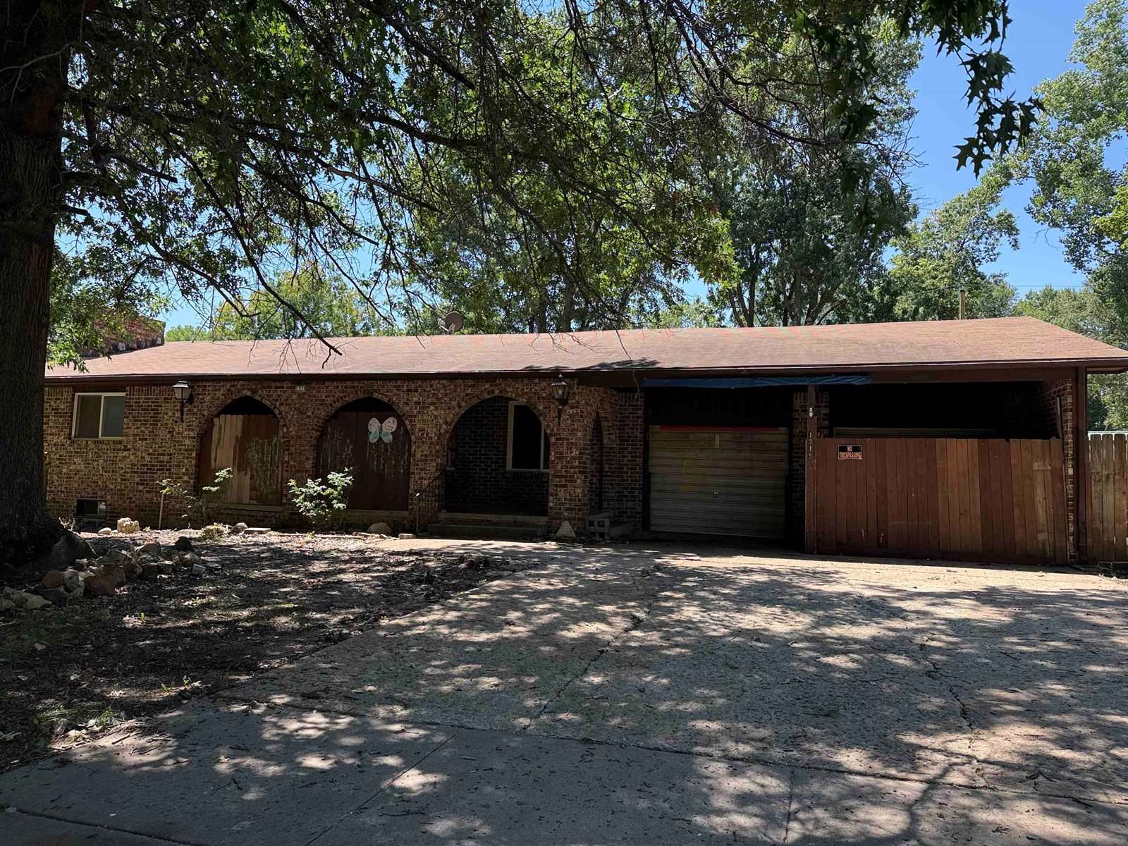 1319 Joyce St, El Dorado, KS 67042