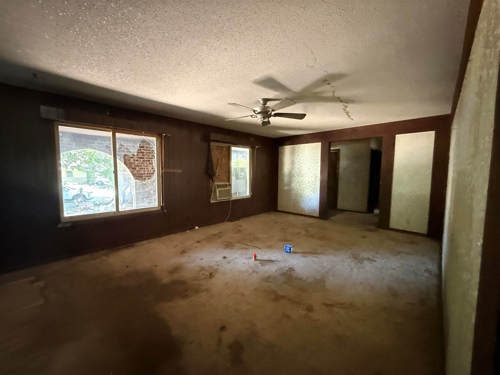 1319 Joyce St, El Dorado, KS 67042