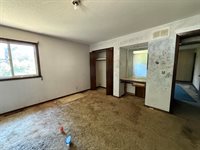 1319 Joyce St, El Dorado, KS 67042