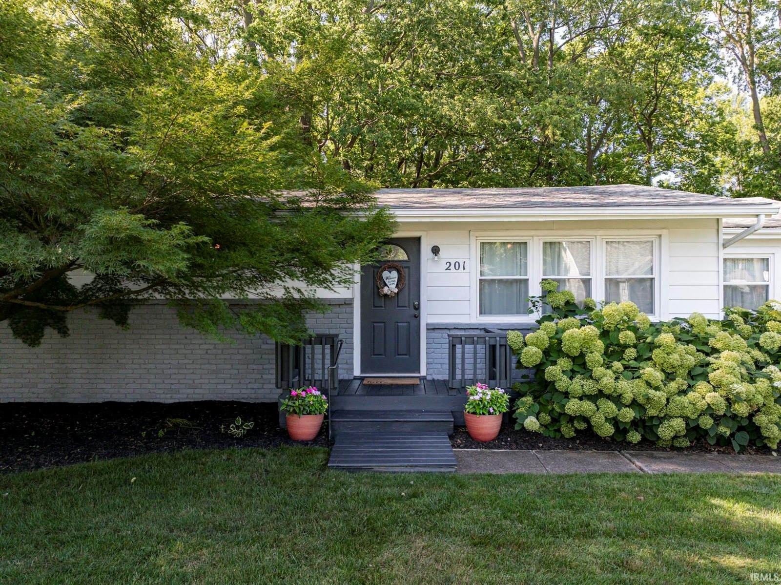 201 E Davidson Street, Muncie, IN 47303