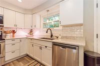 201 E Davidson Street, Muncie, IN 47303