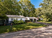 201 E Davidson Street, Muncie, IN 47303