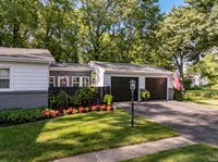 201 E Davidson Street, Muncie, IN 47303