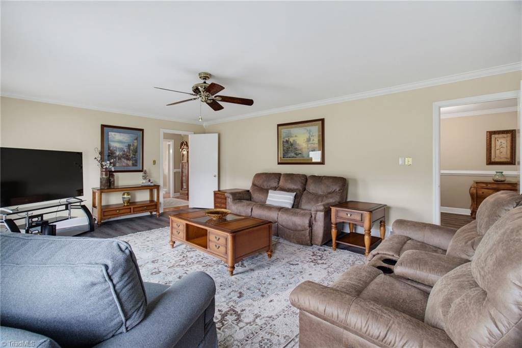 4264 High Point Road, Winston-Salem, NC 27107