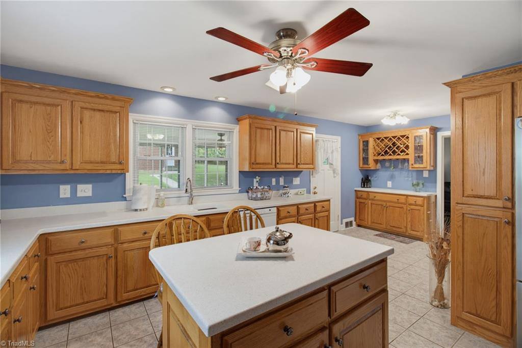 4264 High Point Road, Winston-Salem, NC 27107