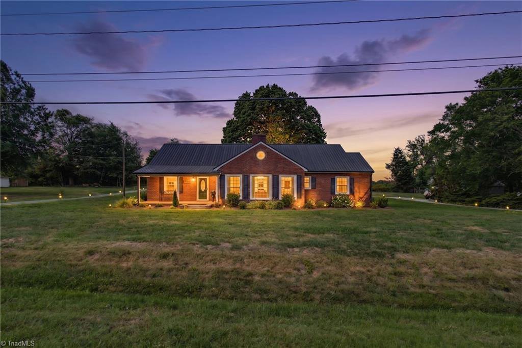 4264 High Point Road, Winston-Salem, NC 27107