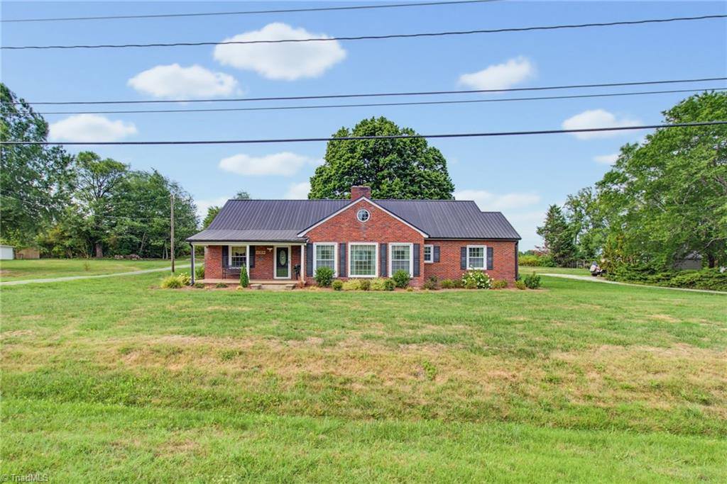 4264 High Point Road, Winston-Salem, NC 27107