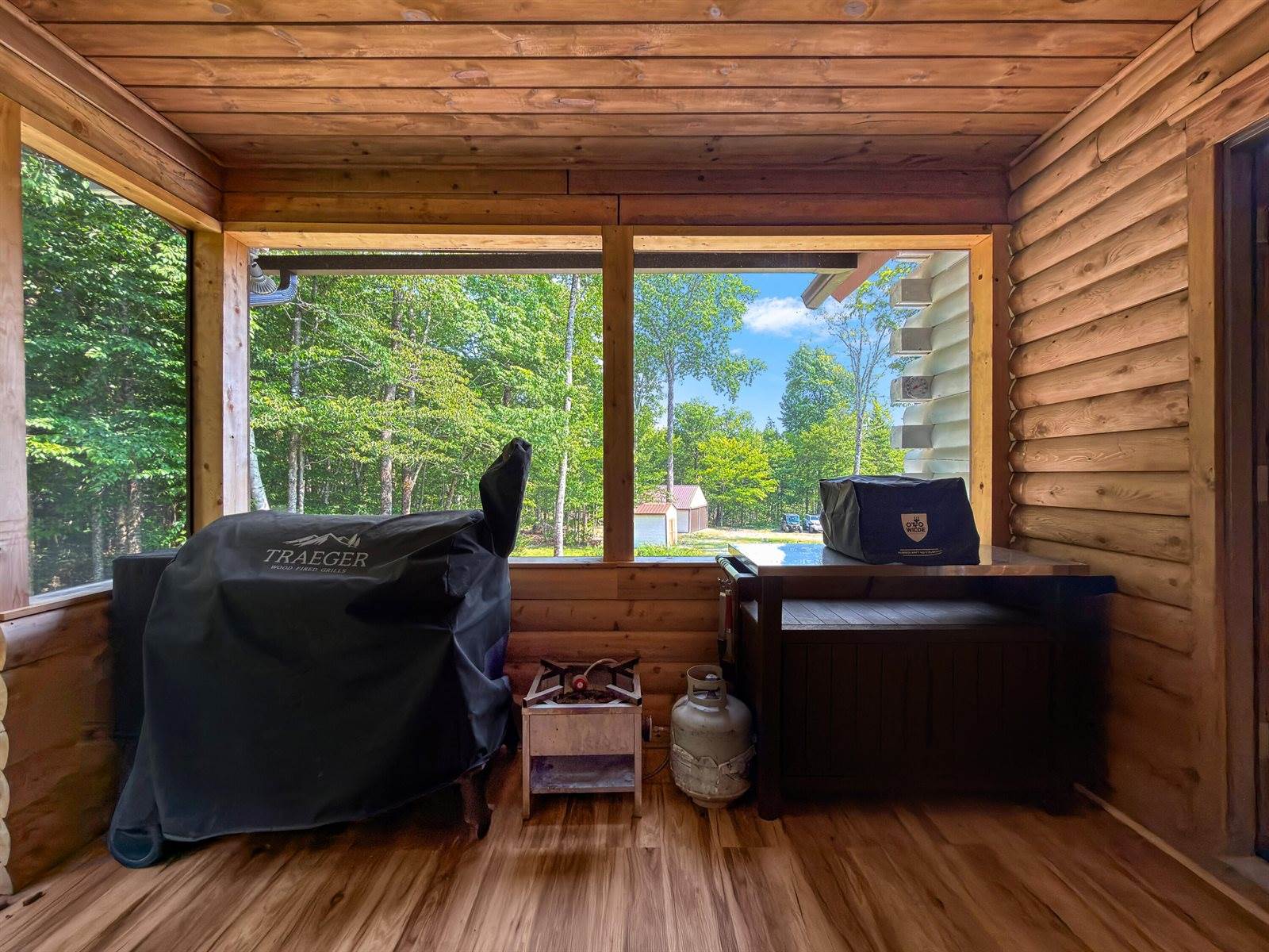 94 Roosevelt Road, Island Falls, ME 04747