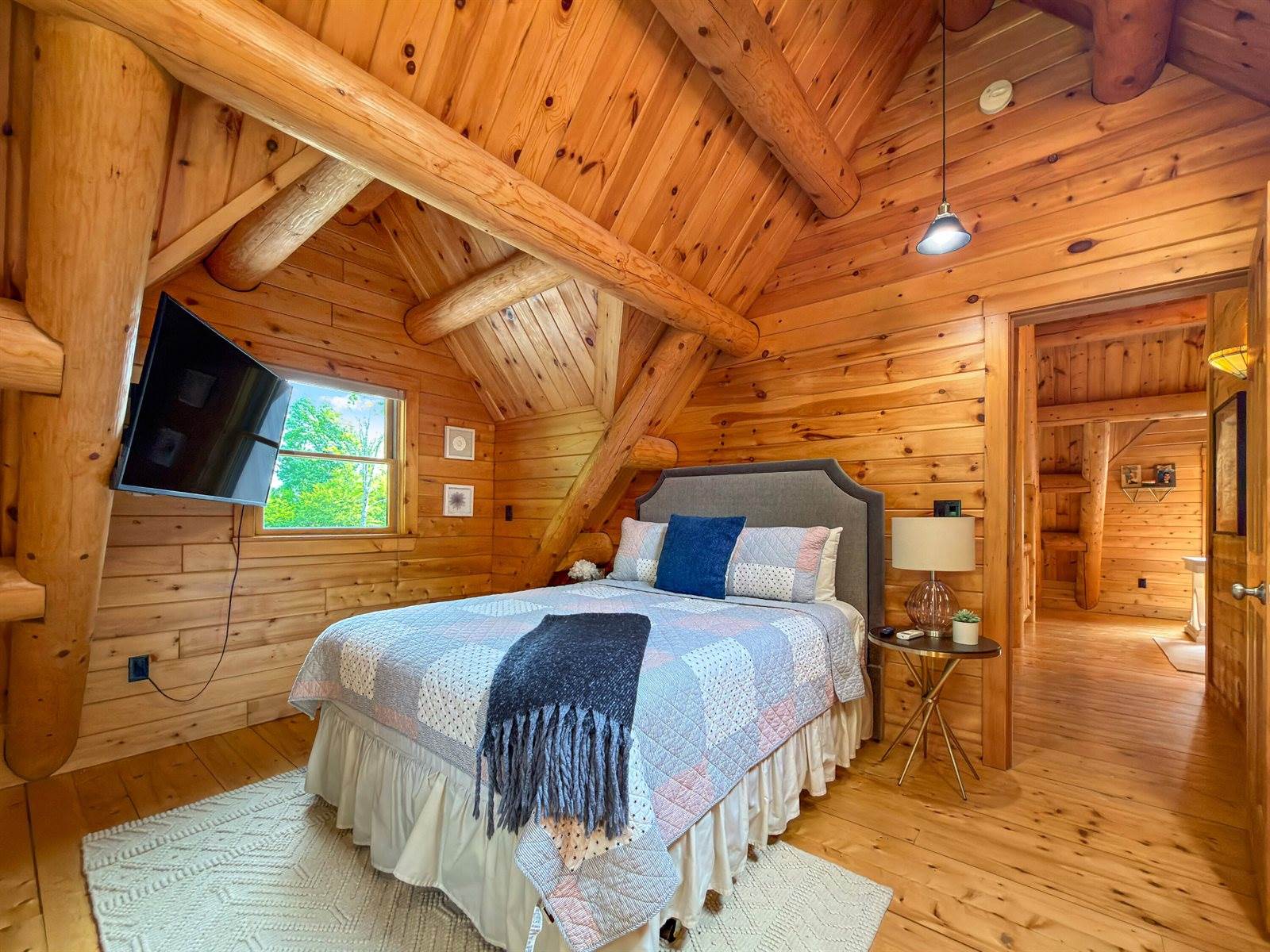 94 Roosevelt Road, Island Falls, ME 04747