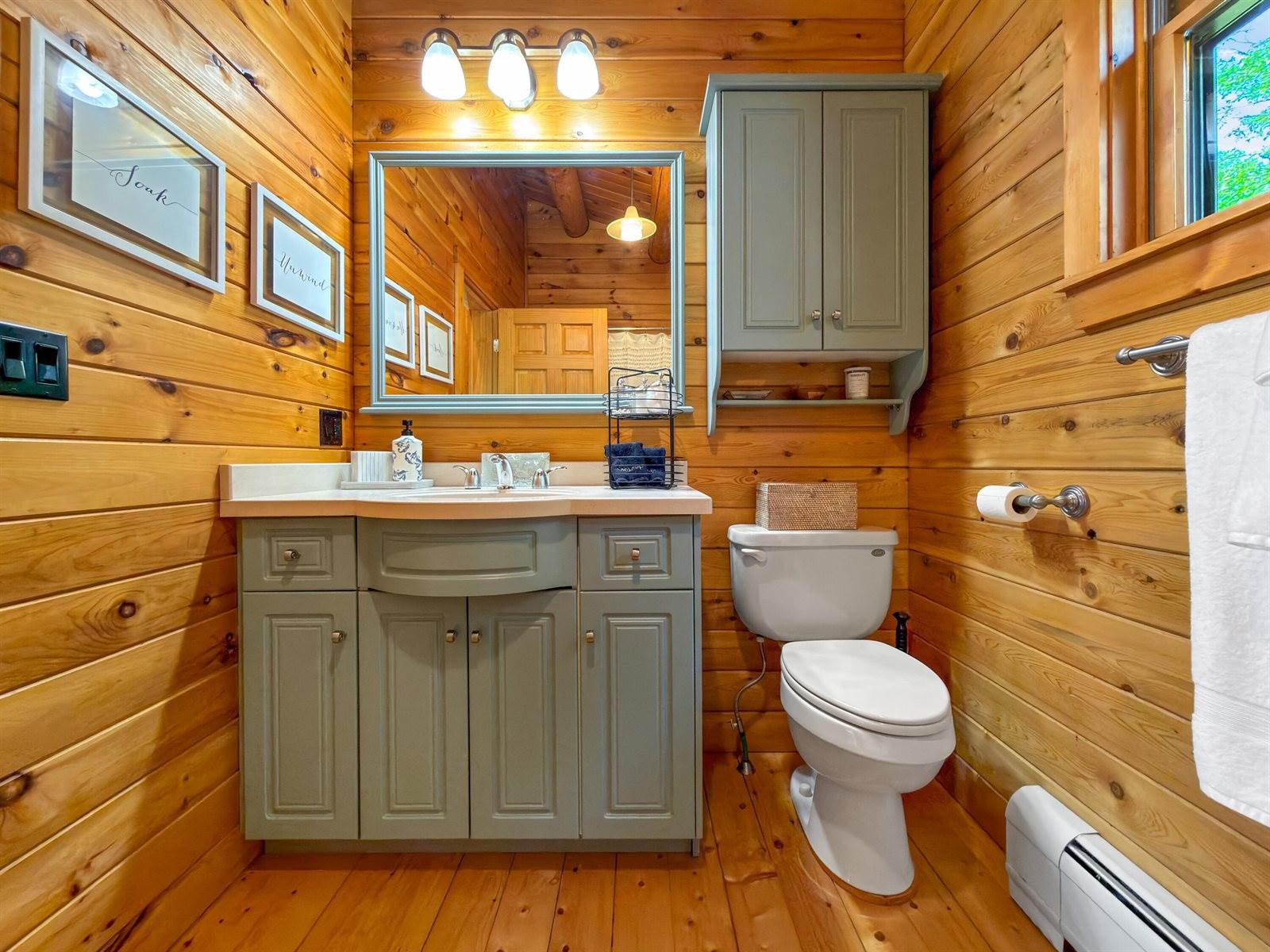 94 Roosevelt Road, Island Falls, ME 04747