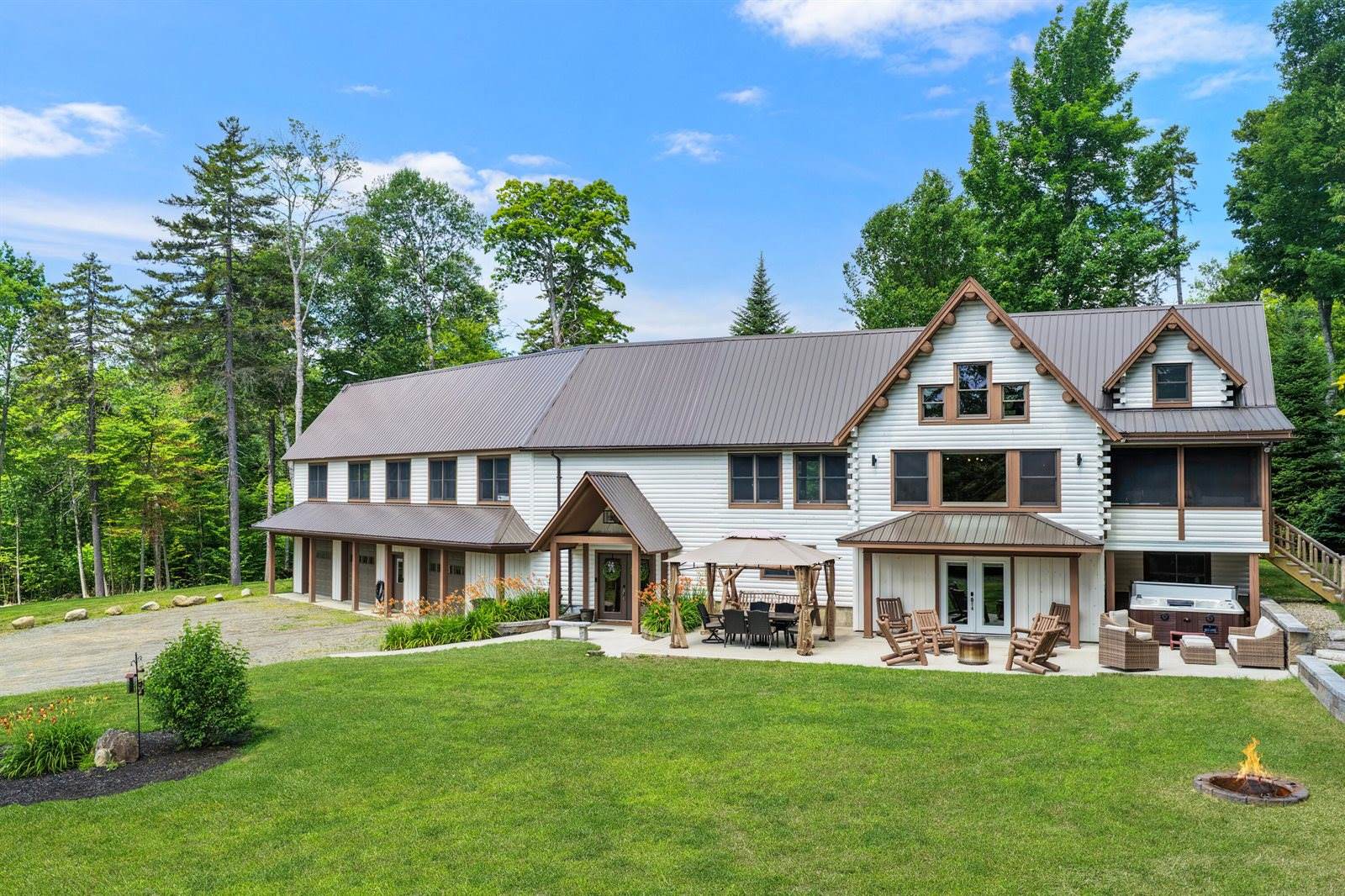 94 Roosevelt Road, Island Falls, ME 04747
