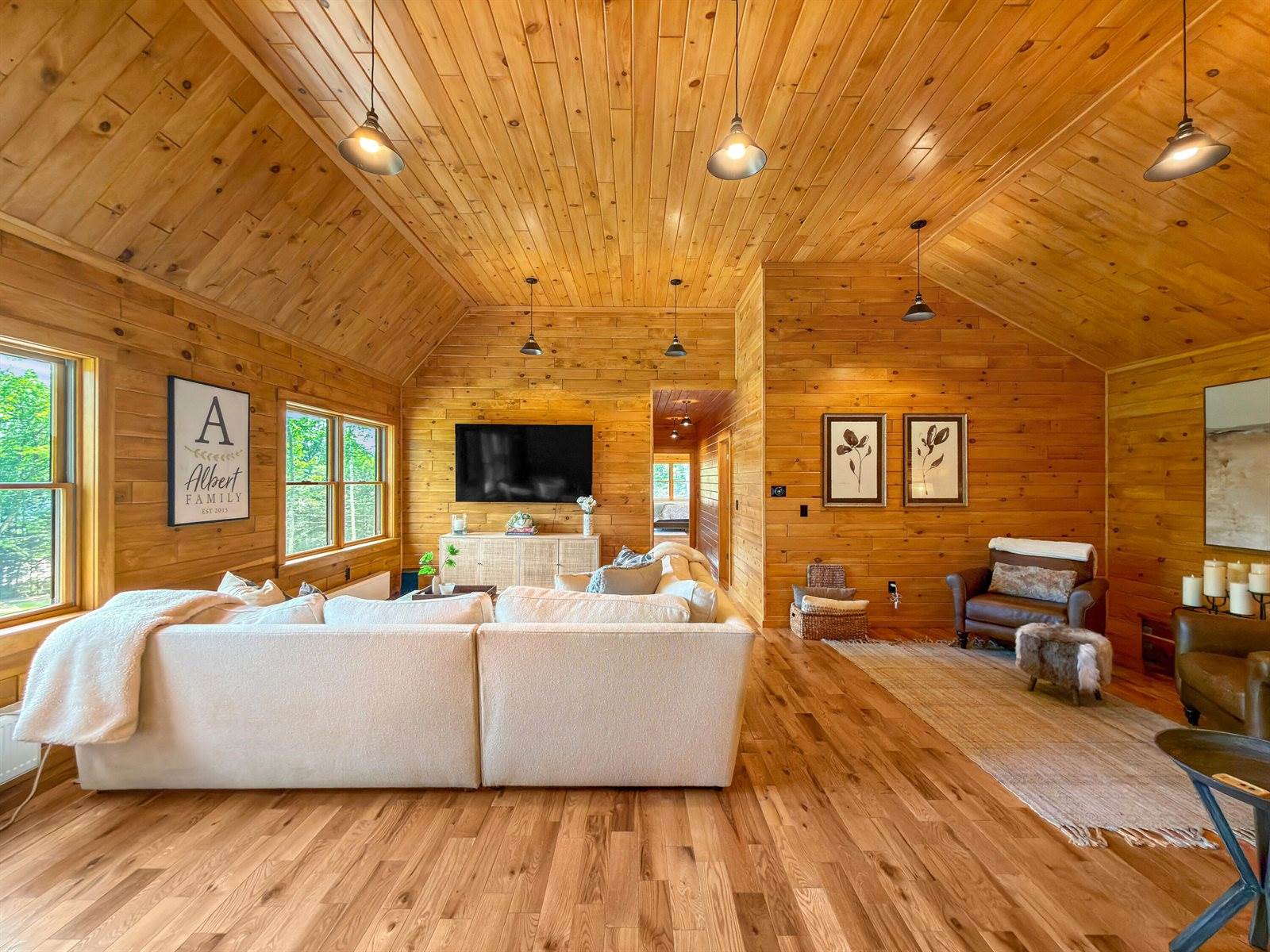 94 Roosevelt Road, Island Falls, ME 04747