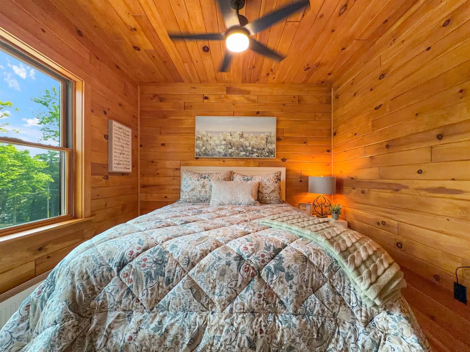 94 Roosevelt Road, Island Falls, ME 04747