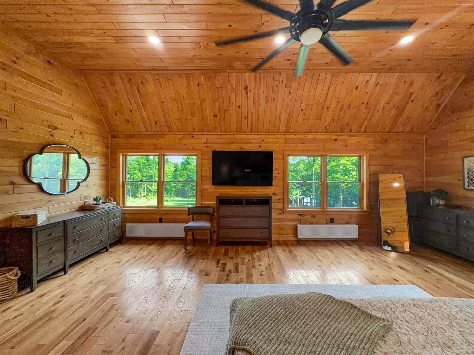 94 Roosevelt Road, Island Falls, ME 04747