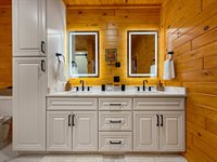 94 Roosevelt Road, Island Falls, ME 04747