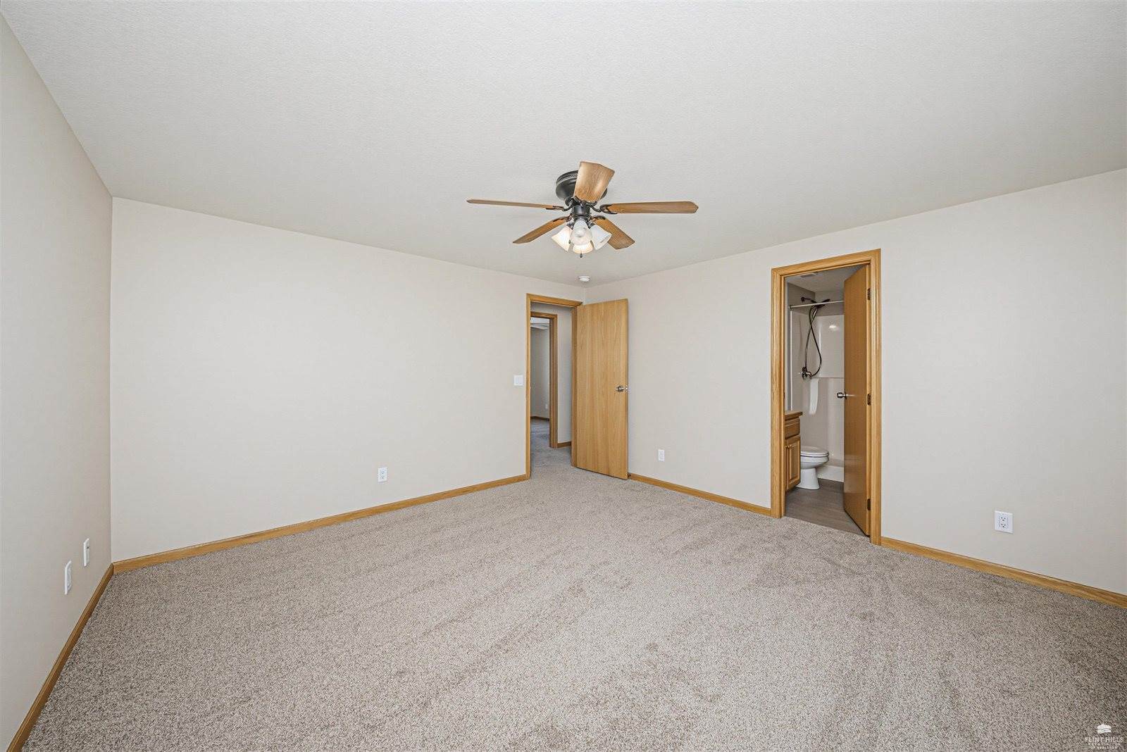 612 Jerry Drive, Grandview Plaza, KS 66441