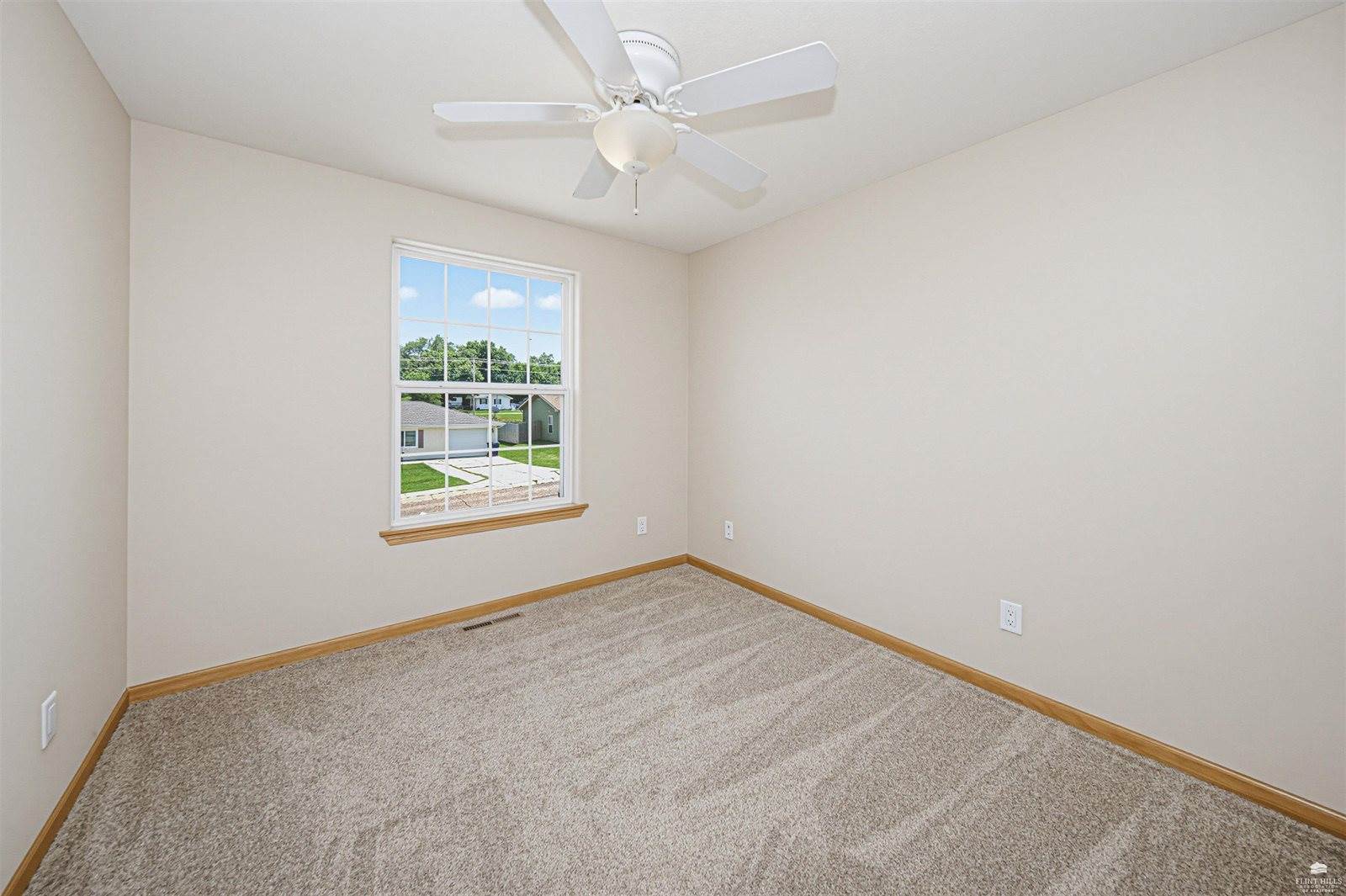 612 Jerry Drive, Grandview Plaza, KS 66441