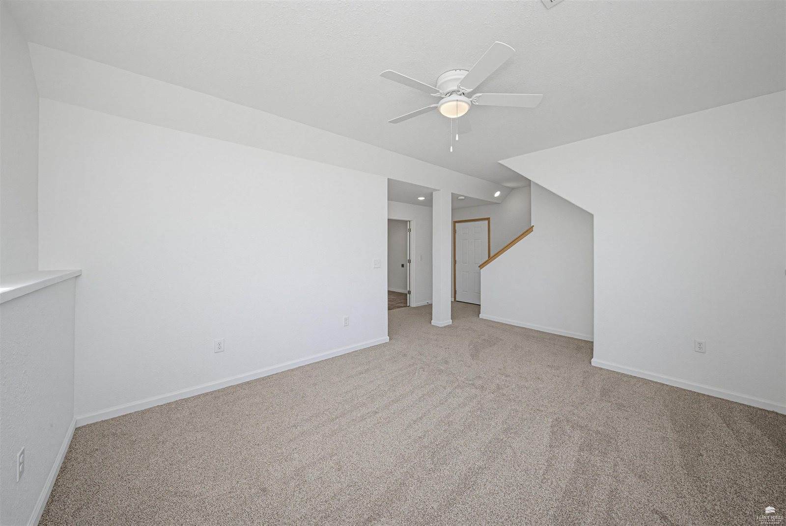 612 Jerry Drive, Grandview Plaza, KS 66441