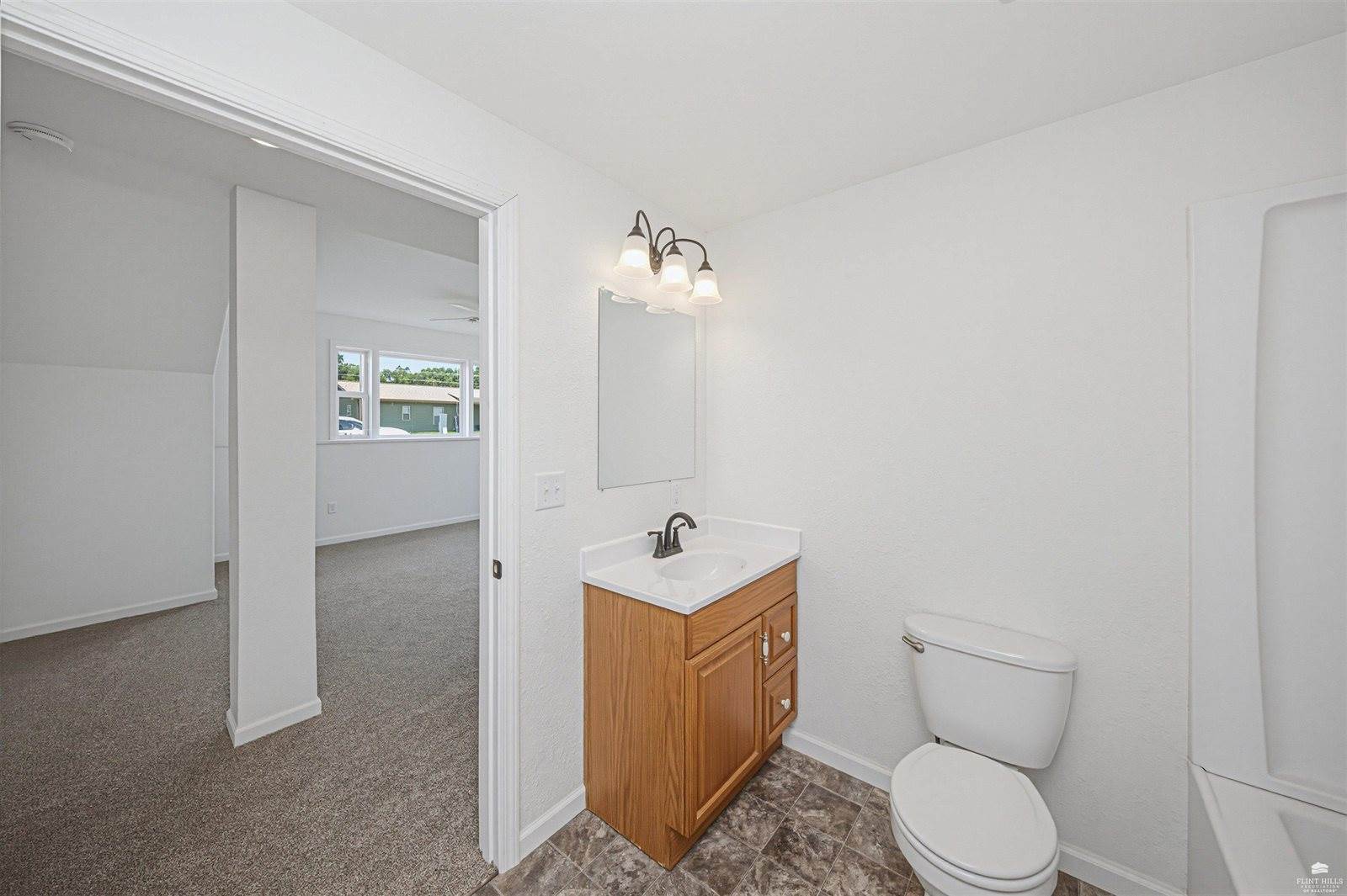 612 Jerry Drive, Grandview Plaza, KS 66441