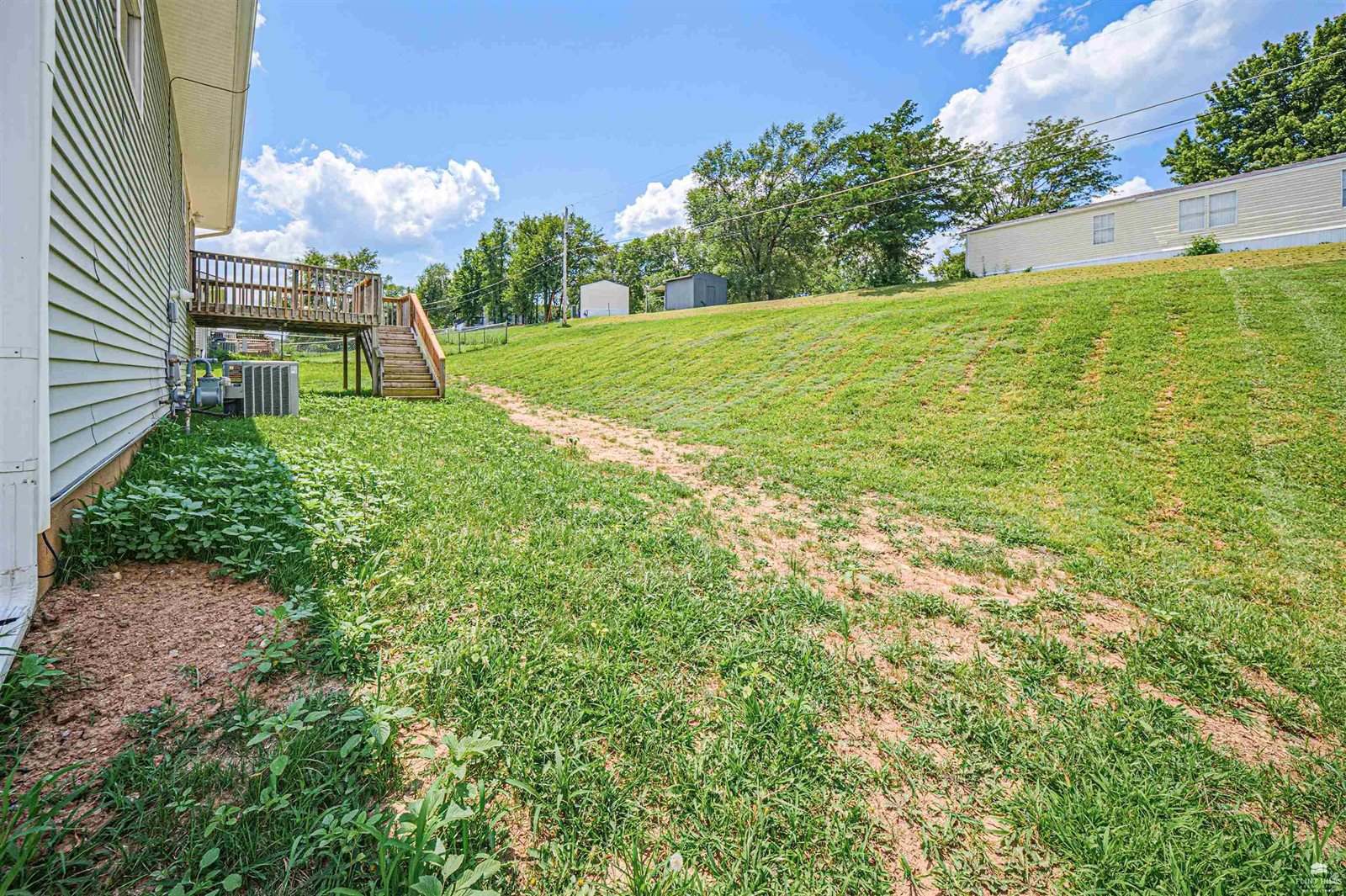 612 Jerry Drive, Grandview Plaza, KS 66441