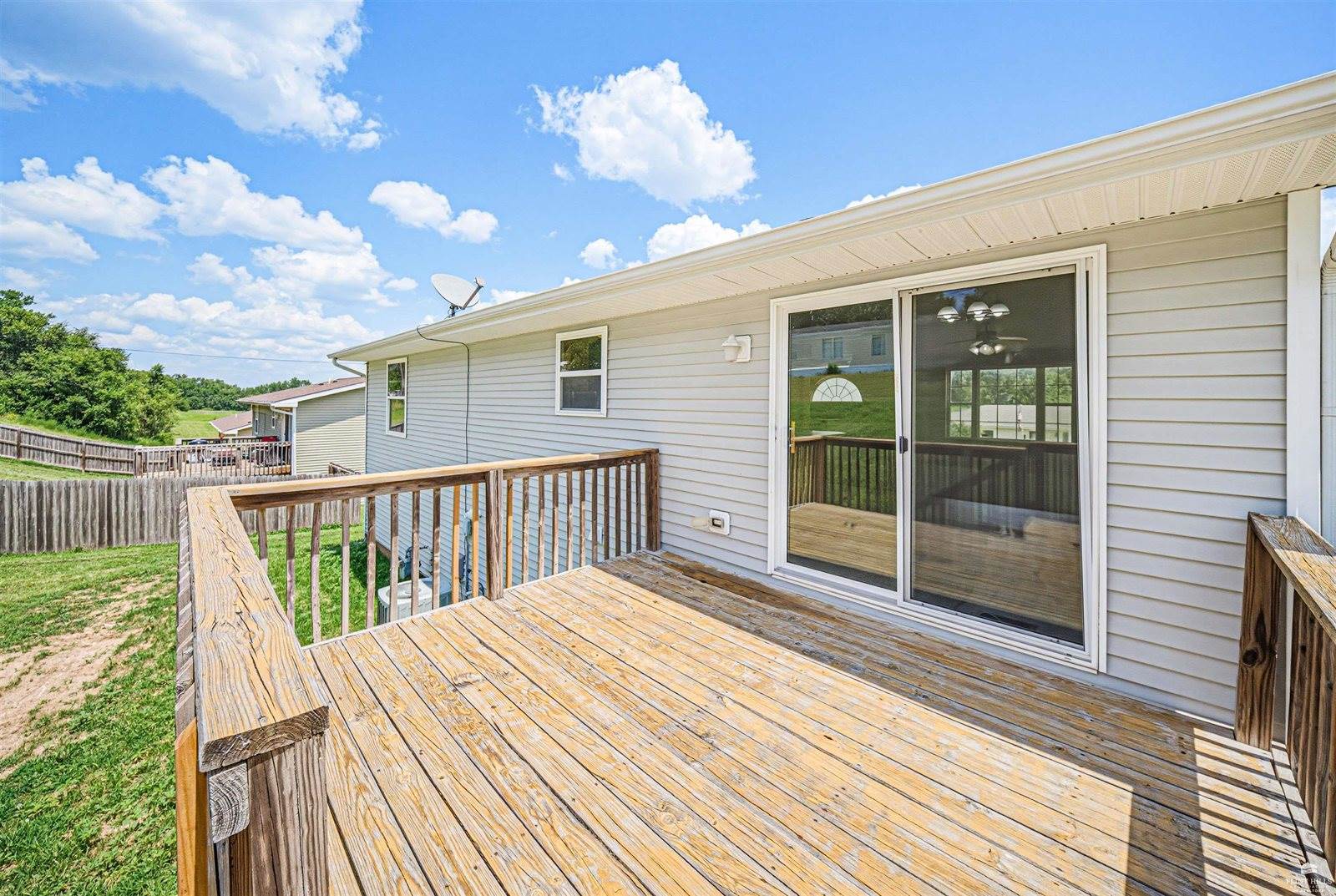 612 Jerry Drive, Grandview Plaza, KS 66441