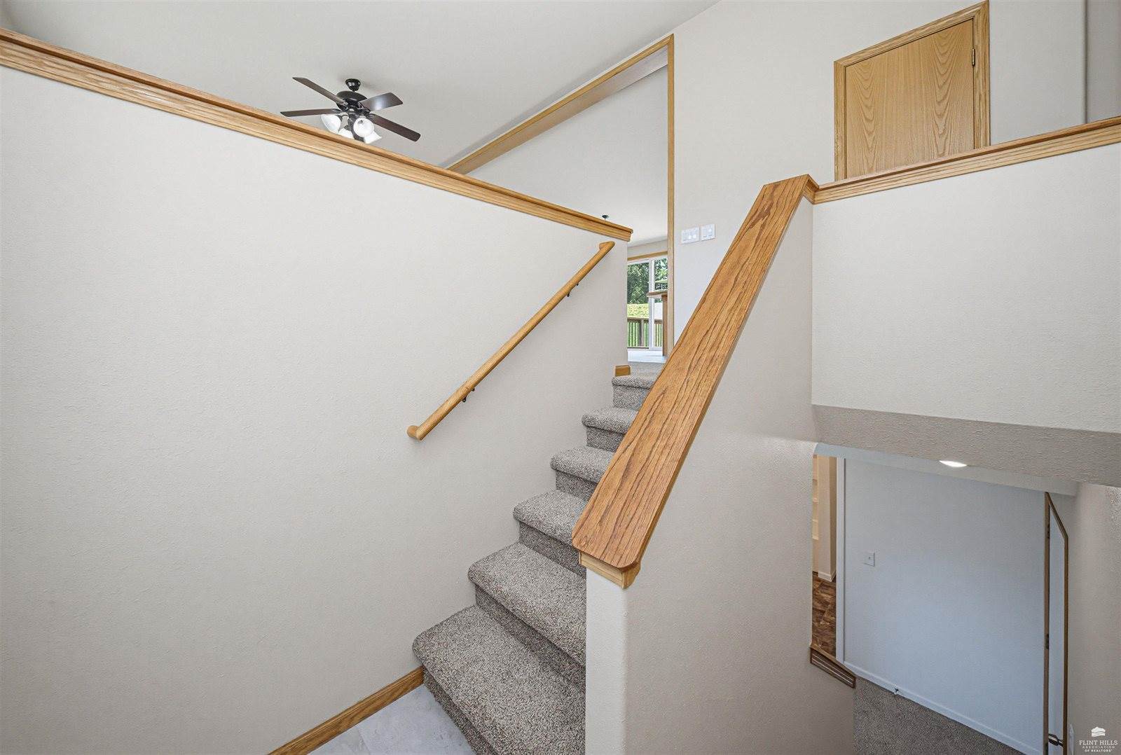 612 Jerry Drive, Grandview Plaza, KS 66441