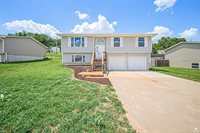 612 Jerry Drive, Grandview Plaza, KS 66441