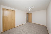 612 Jerry Drive, Grandview Plaza, KS 66441