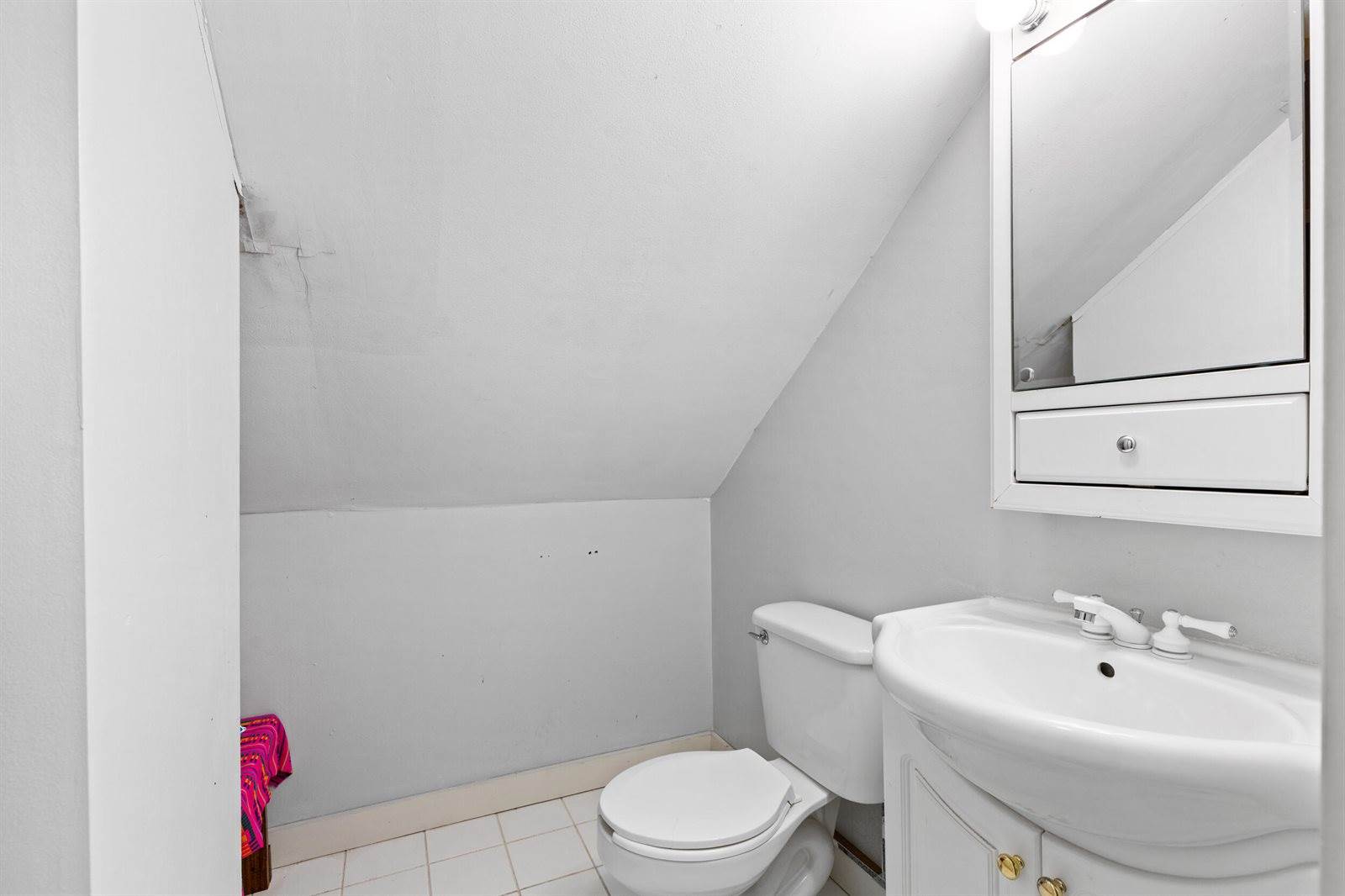 1251 South 53rd St, West Milwaukee, WI 53214