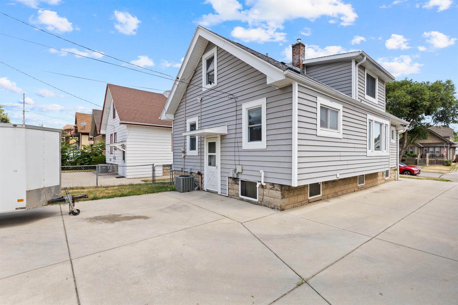 1251 South 53rd St, West Milwaukee, WI 53214