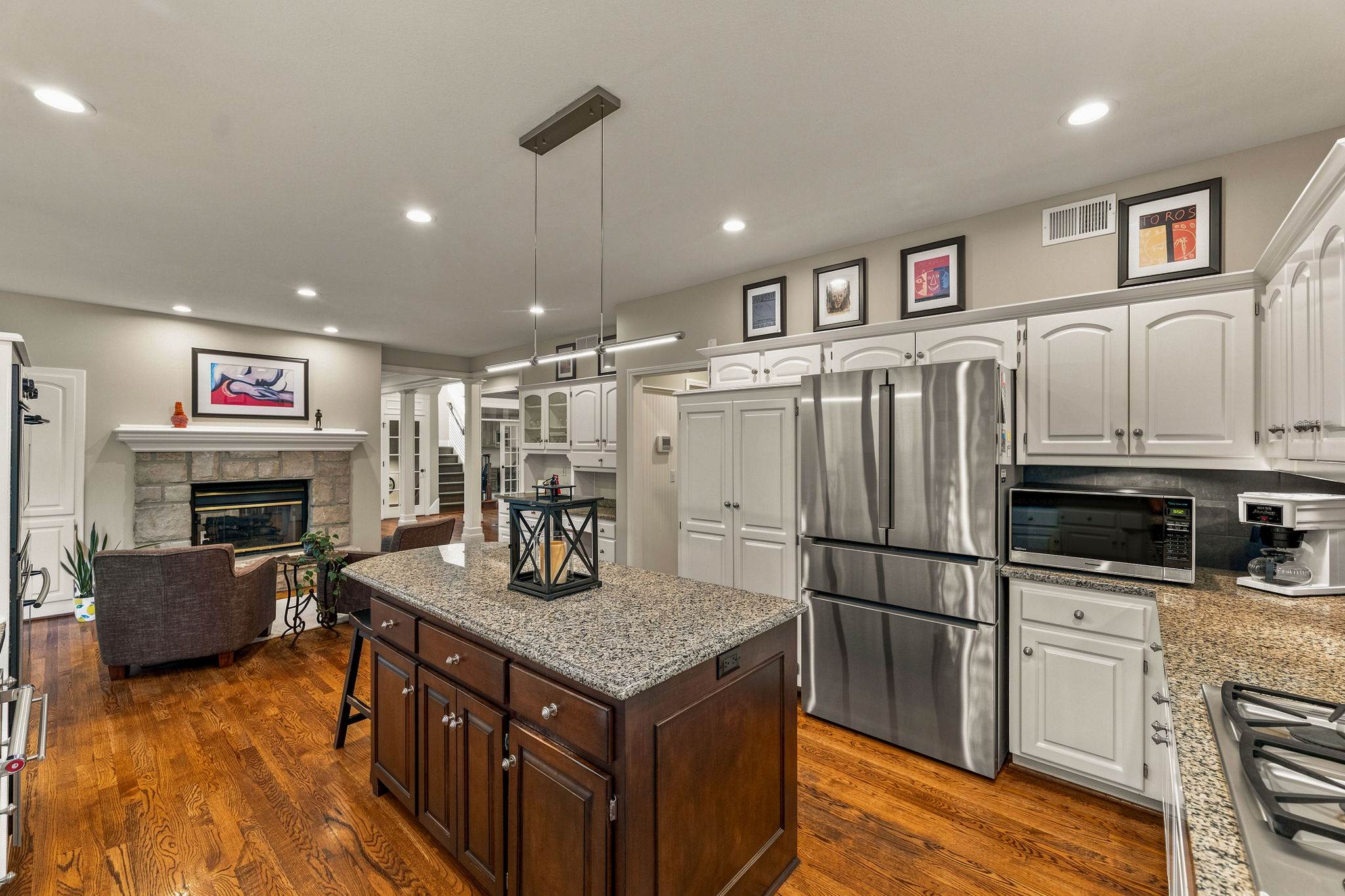 13212 Fontana St, Leawood, KS 66209