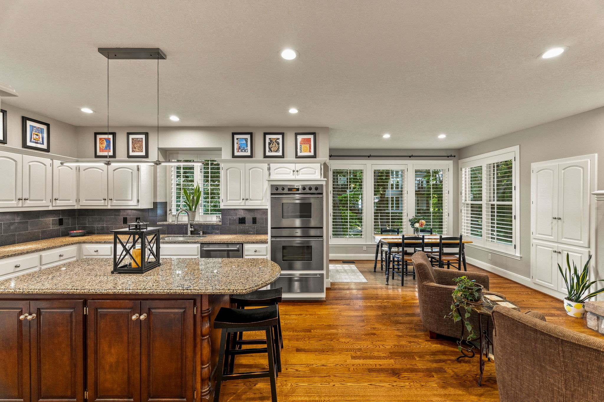 13212 Fontana St, Leawood, KS 66209
