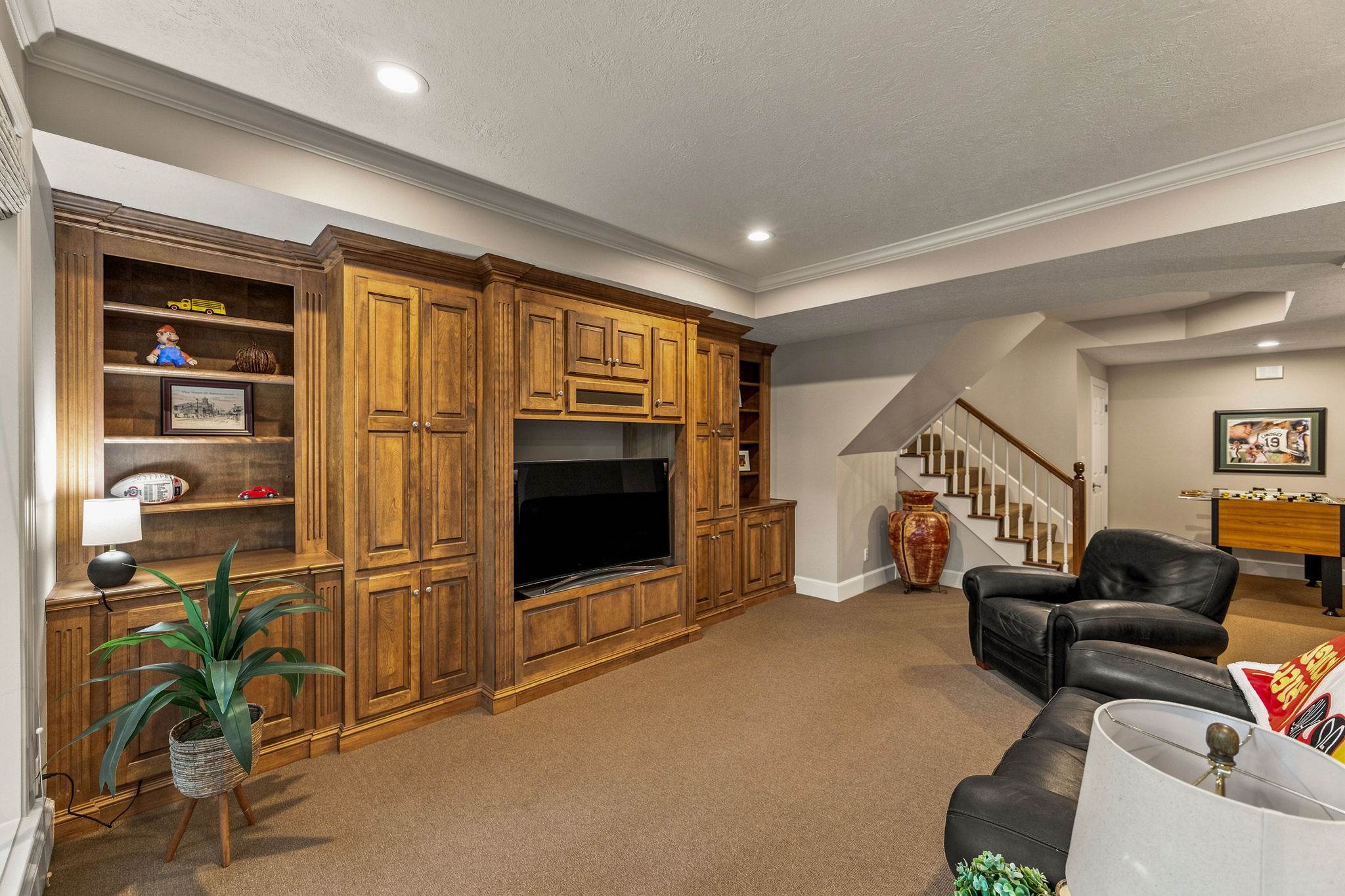 13212 Fontana St, Leawood, KS 66209