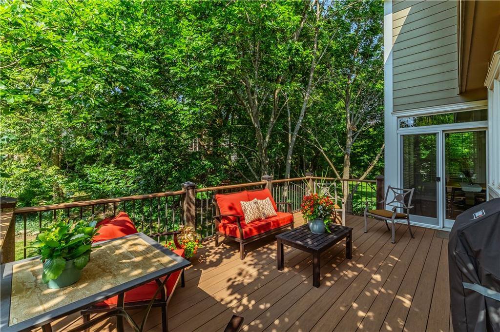 13212 Fontana St, Leawood, KS 66209