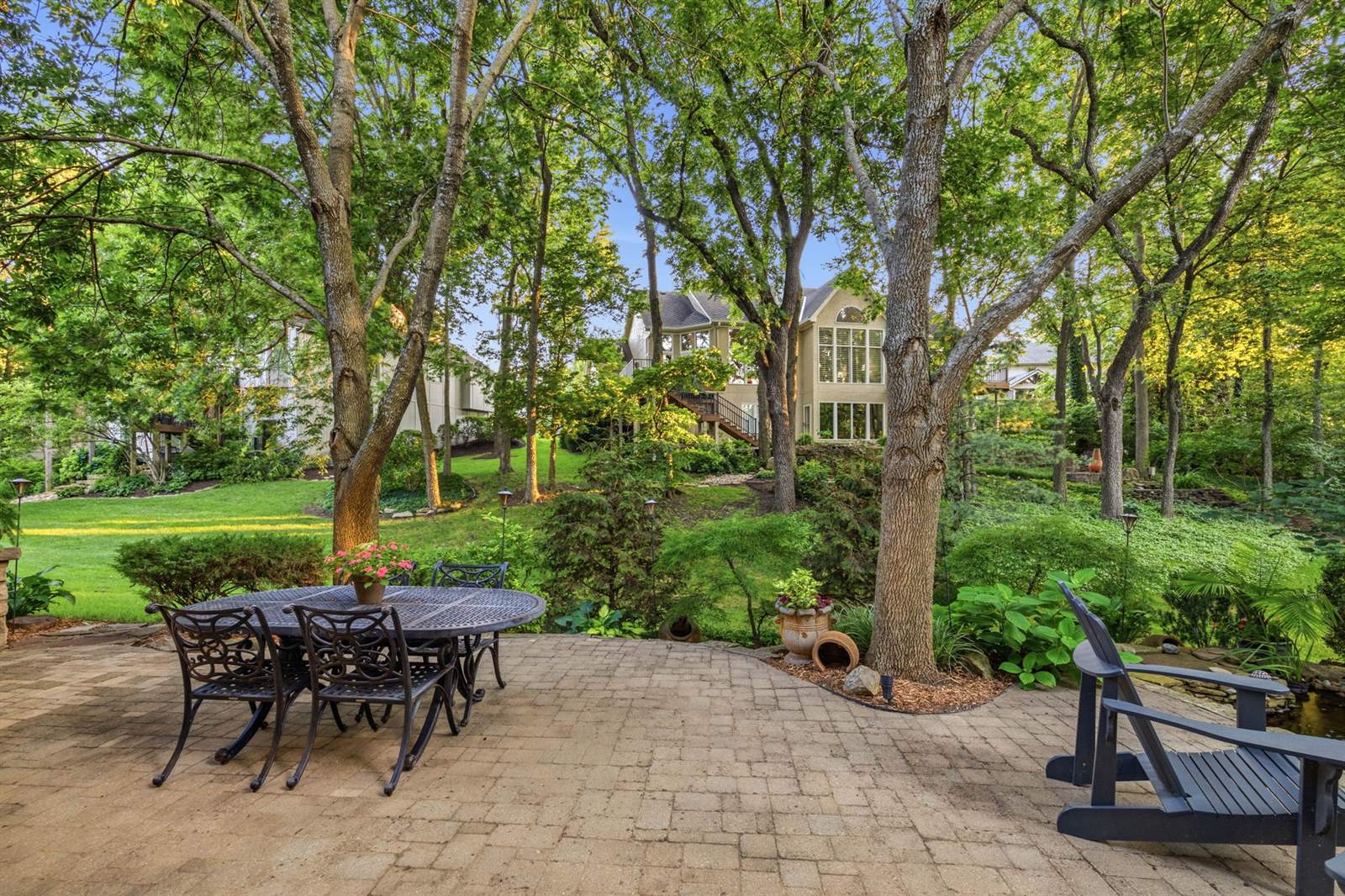 13212 Fontana St, Leawood, KS 66209