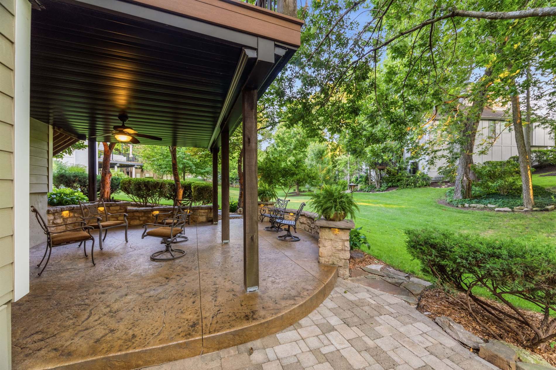 13212 Fontana St, Leawood, KS 66209