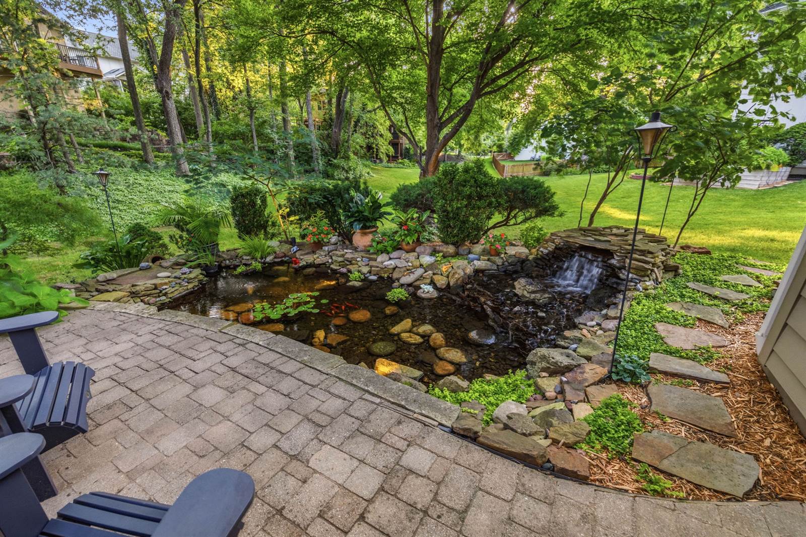 13212 Fontana St, Leawood, KS 66209