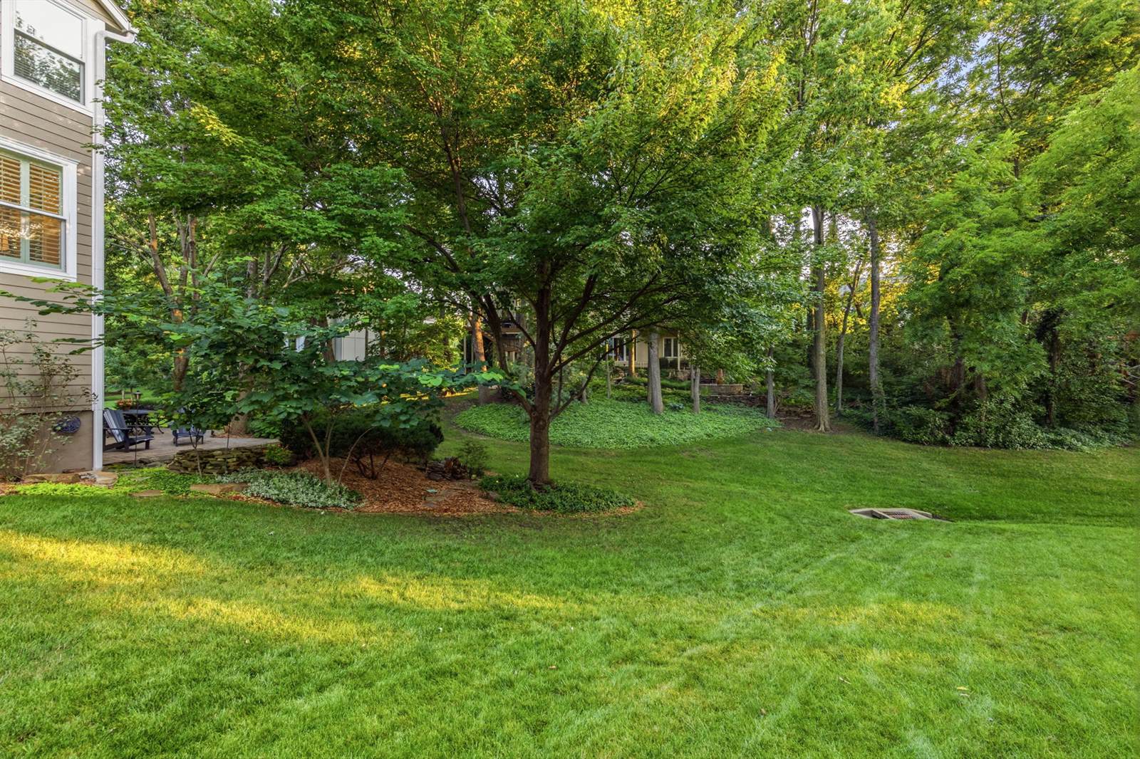 13212 Fontana St, Leawood, KS 66209