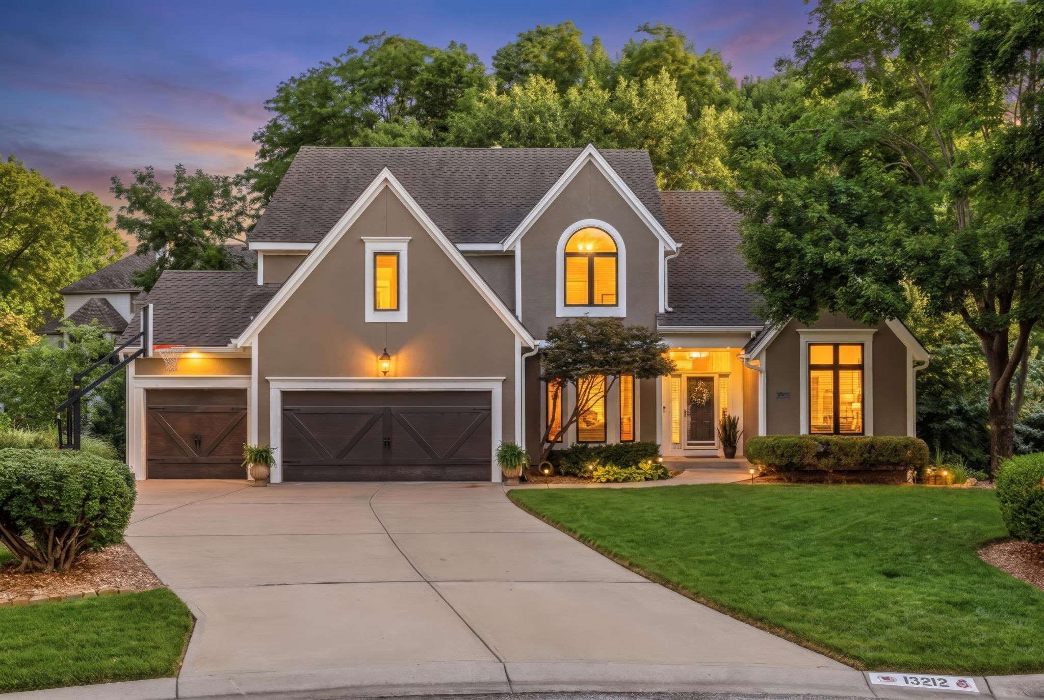 13212 Fontana St, Leawood, KS 66209