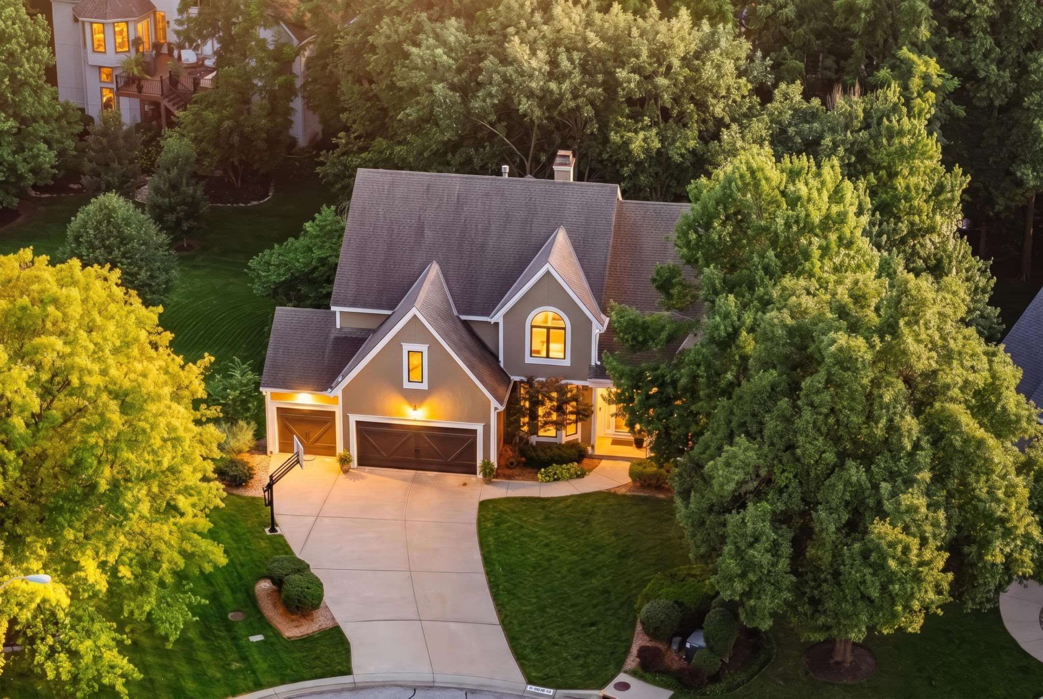 13212 Fontana St, Leawood, KS 66209
