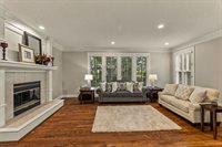 13212 Fontana St, Leawood, KS 66209
