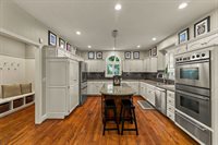 13212 Fontana St, Leawood, KS 66209