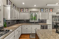 13212 Fontana St, Leawood, KS 66209