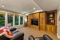 13212 Fontana St, Leawood, KS 66209