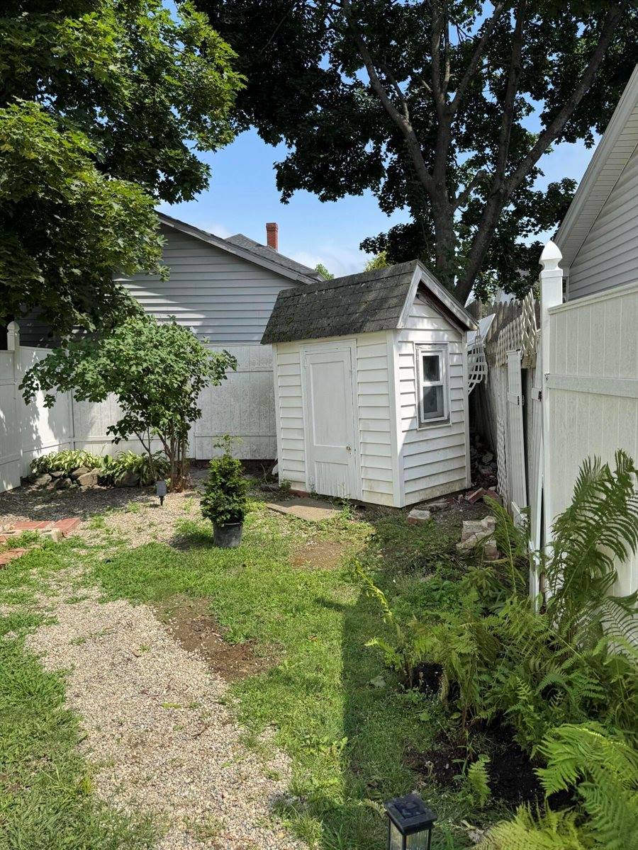 76 Vernon Street, Bangor, ME 04401