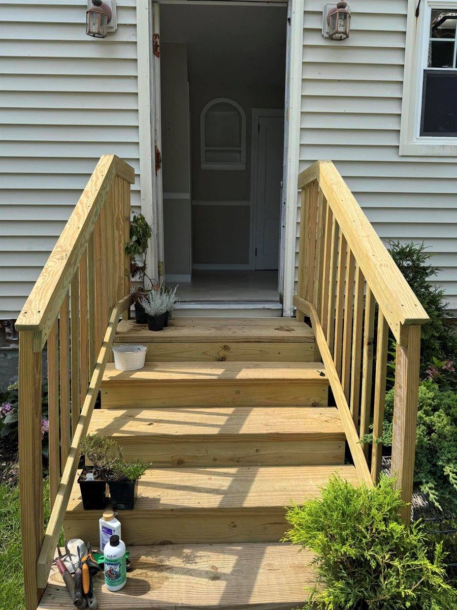 76 Vernon Street, Bangor, ME 04401