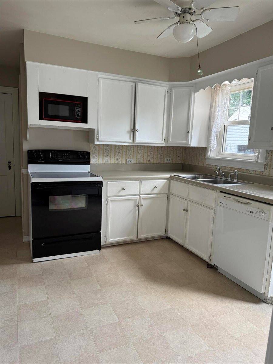 76 Vernon Street, Bangor, ME 04401