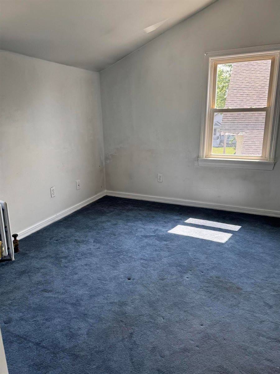 76 Vernon Street, Bangor, ME 04401